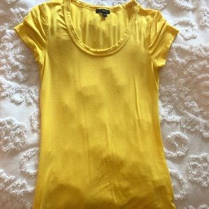 Yellow tee shirt
